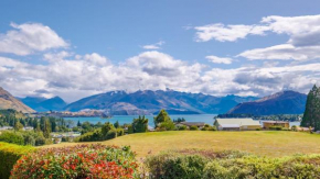 Faulks Terrace Lake and Mountain Views, Wanaka